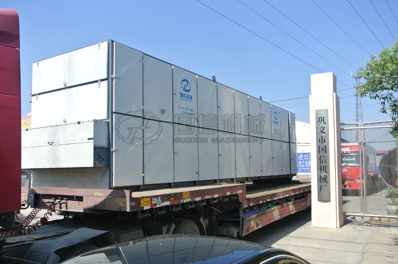 兩套網帶式黃蜀葵花烘干機發往江蘇